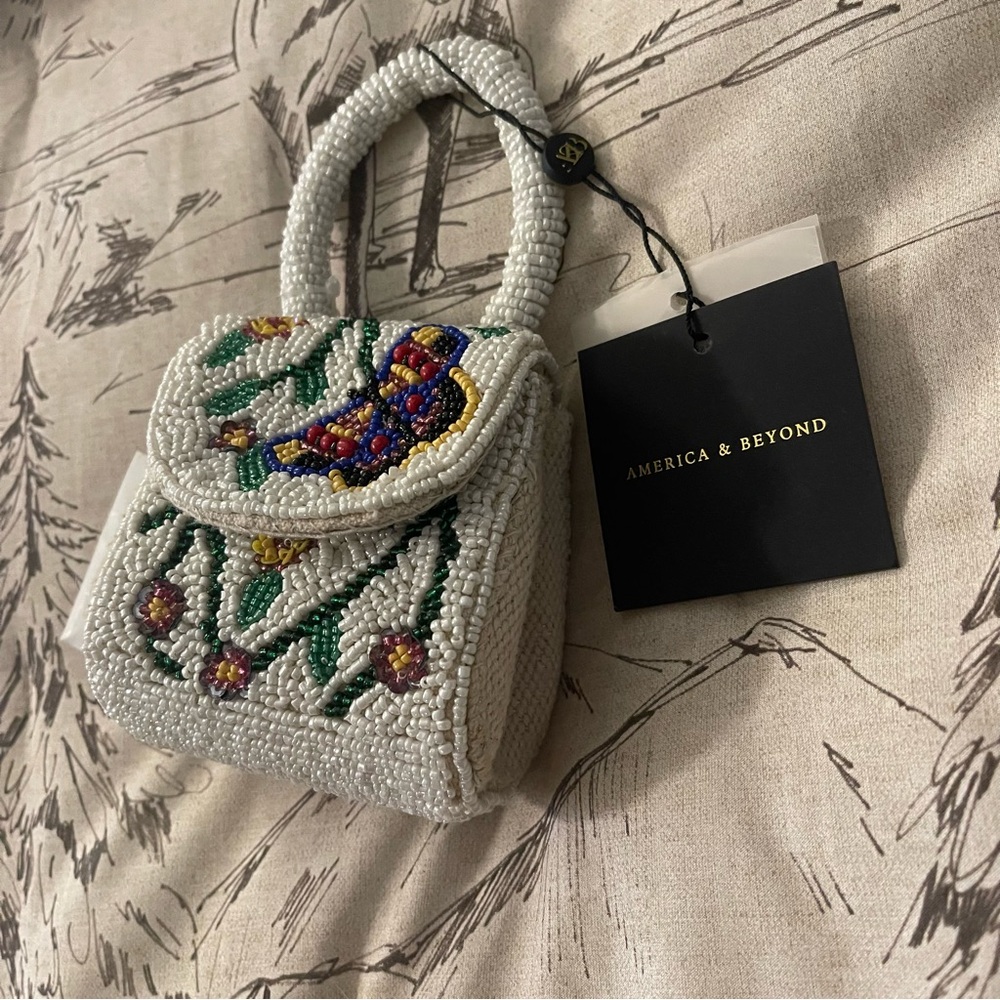 America & Beyond Beaded Floral Microbag - White and Multicolor RARE - Picture 5 of 10